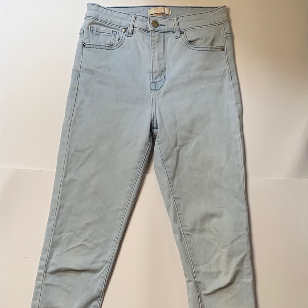 Light wash Jeans